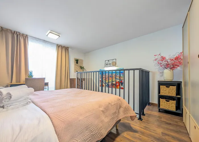 Microhome Promenady Two-level By Bookinghost Wroclaw